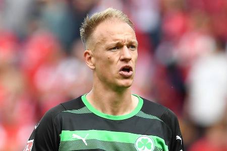 Eroberte oft Bälle, trieb seine Mannschaft immer wieder an. Letztendlich hatte er allerdings nicht genügend Präzision in sei...