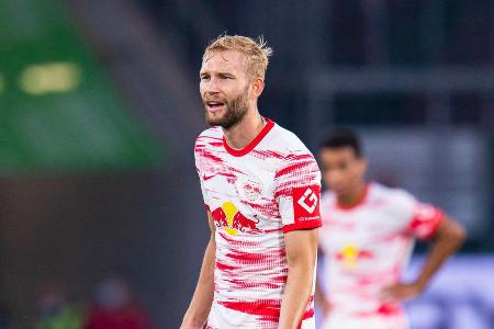 Kam mit dem hohen Pressing der Bayern anfangs überhaupt nicht zurecht und leistete sich viele leichte Fehlpässe. Steigerte s...