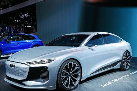 Audis Antwort auf Mercedes und BMW ist der Audi A6 e-tron, der in Shanghai als Concept Car vorgestellt wurde. Ende 2022 soll...