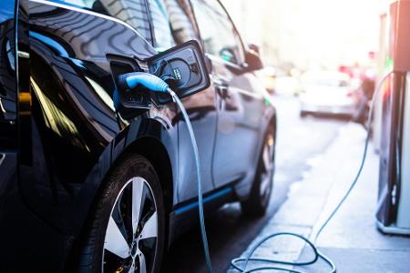 Insgesamt teilte das Kraftfahrtbundesamt für Februar 16.315 neu zugelassene Elektrofahrzeuge mit, das entspricht einer Steig...