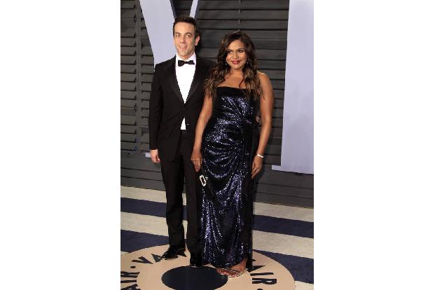 Die Erfahrung haben auch die Schauspieler Mindy Kaling und BJ Novak gemacht. Sie lernten sich beim Dreh von 'The Office' ken...