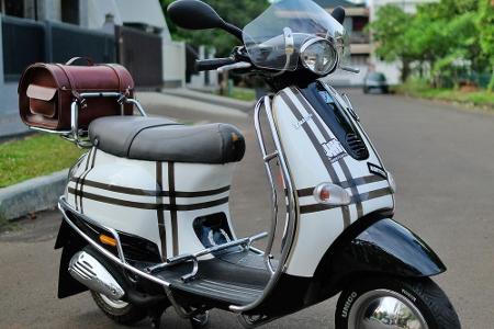 Mit der Modellreihe ET2 und ET4 kam die Vespa 1996 in der Moderne an. Im Vergleich zu früheren Vespas verbrauchten die neuen...