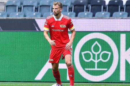 Machte in der Innenverteidigung nicht sein bestes Spiel. Wenn es bei Bayern einmal schnell ging, war Friedrich anfällig. Erm...