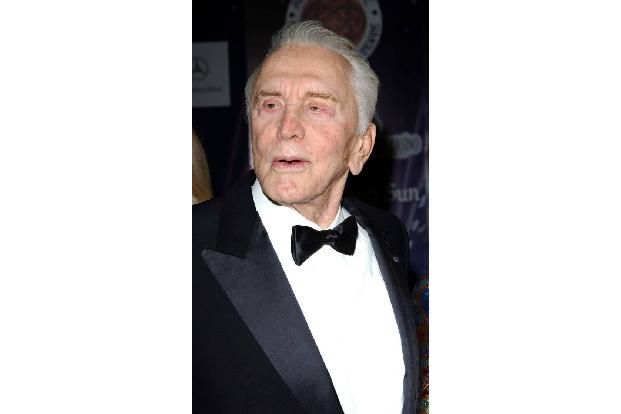 Doch wie vermittelt man so etwas, wenn Michael selbst seinem Vater (Foto) ins Showbiz folgte? Mama und Papa wollen ihre Kind...
