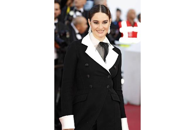 Shailene Woodley ist so grün, dass sie sogar ihre eigene Zahnpasta herstellt, wie sie einst verriet. Die Schauspielerin ist ... Shailene Woodley ist so grün, dass sie sogar ihre eigene Zahnpasta herstellt, wie sie einst verriet. Die Schauspielerin ist ...