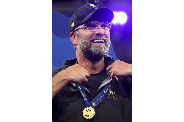 Gerade der Wettbewerbscharakter mache den Fußball aus. Er sei aber enttäuscht, dass die Fans im Stadion Anfield bereits Bann...