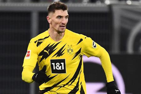 Sollte für die letzten Minuten die Defensive zusätzlich stabilisieren. Legte jedoch noch erstaunlich viel Offensivgeist an d...