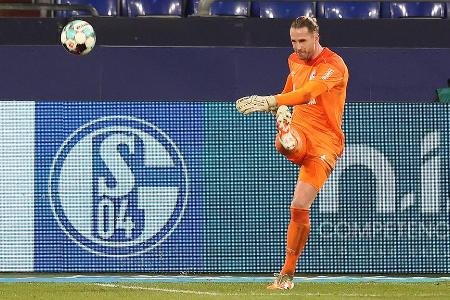 Zeigte bei seinem Comeback nach Rippenbruch ein bärenstarkes Spiel. Fing die Warnschüsse von Hahn (18.) und Vargas (30., 56....