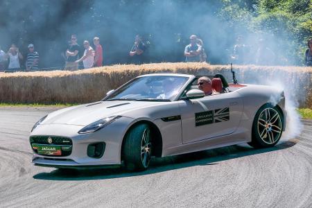 Ein verhältnismäßig günstiges Luxus-Cabriolet ist der F-Type von Jaguar. Als Neuwagen ist er für den ungefähr gleichen Preis...