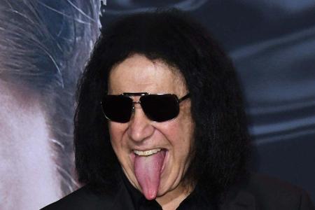 Auch Gene Simmons (71), Bassist der Hard-Rock-Band Kiss, muss sich seinen Namen mit jemandem teilen.