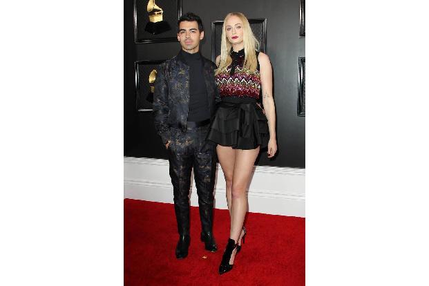 Sophie Turner fürchtete, dass Joe Jonas zu ihrem ersten Date mit Security anrücken und eine schicke Bar aussuchen würde. Doc...
