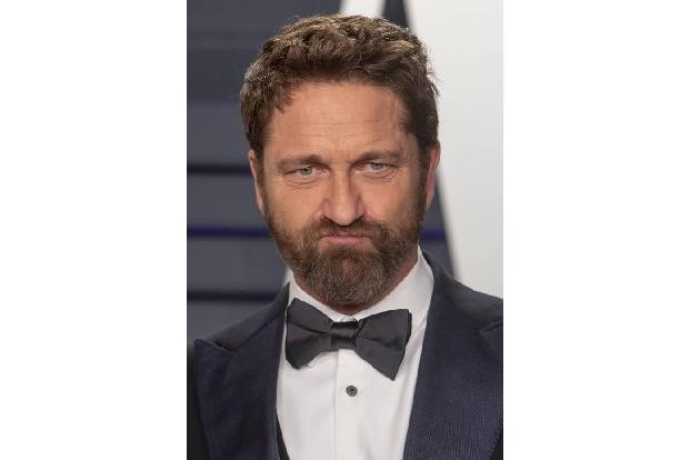 Gerard Butler, der gerade die Bosse von 'Olympus Has Fallen' um umgerechnet 8,4 Millionen Euro ausstehender Gage verklagt, i... Gerard Butler, der gerade die Bosse von 'Olympus Has Fallen' um umgerechnet 8,4 Millionen Euro ausstehender Gage verklagt, i...