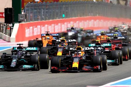 Halbzeit in der Formel 1! 11 von 22 Rennen sind Geschichte, Teams und Fahrer gehen in ihre verdiente Sommerpause - mit gemis... Halbzeit in der Formel 1! 11 von 22 Rennen sind Geschichte, Teams und Fahrer gehen in ihre verdiente Sommerpause - mit gemis...