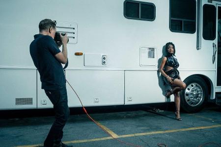 Bryan Adams (61) fotografiert seine Musikerkollegen für den neuen Pirelli-Kalender zum Motto 