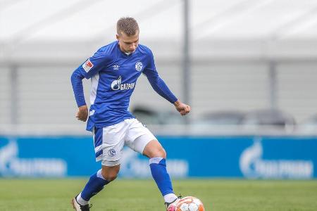 Fand sich gut in die Mannschaft ein und leitete mit seinen Ideen gute Konterchancen ein. Der Wiederstand des Gegners schwand...