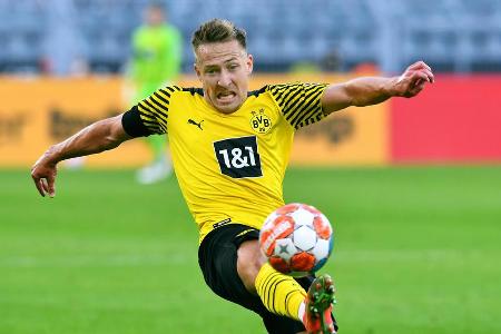 Verursachte vor dem 0:1 (6.) den Freiburger Freistoß. Legte sich in der Entstehung den Ball zu weit vor. Konzentrierte sich ...