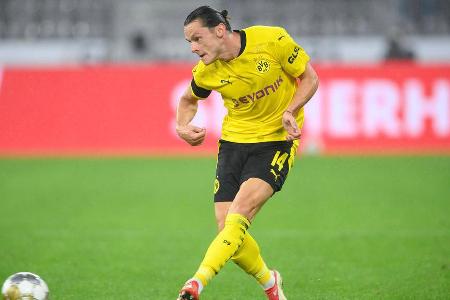 Startete wie die gesamte Dortmunder Mannschaft schwach in die Partie. Musste bei einigen Freiburger Kontern hinterherlaufen....