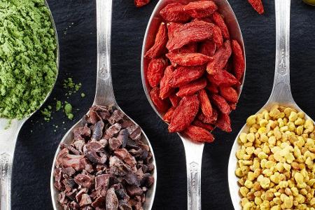 Seit einigen Jahren werden sogenannte Superfoods angepriesen. Doch leider sind Goji-Beeren und Co. meist sehr teuer und der ... Seit einigen Jahren werden sogenannte Superfoods angepriesen. Doch leider sind Goji-Beeren und Co. meist sehr teuer und der ...