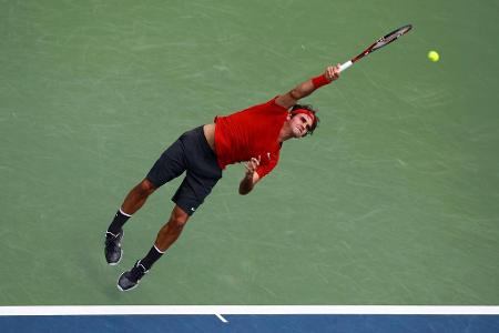2011 kann sich Roger Federer noch so strecken, die Dominanz von Novak Djokovic kann er nicht brechen. Der Serbe holt die Tit...