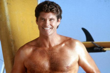 Er war der Dreh- und Angelpunkt der Serie: David Hasselhoff spielte in allen neun Staffeln (1989-2001) Oberbademeister Mitch...