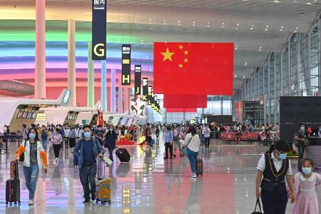 Top 10 größte Flughäfen der Welt Platz 1 Guangzhou-Baiyun International Airport