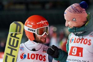 Geiger und Eisenbichler in Bischofshofen-Quali in den Top 6 - Kobayashi überragend