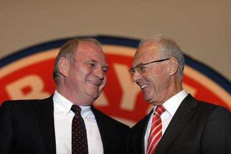 Am 27.11.2009, nach exakt 30 Jahren, zog sich Hoeneß aus dem Manager-Geschäft bei den Bayern zurück und übernahm den Posten ...