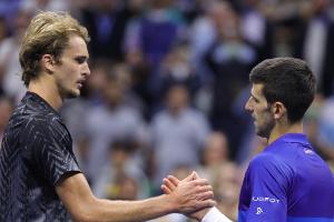 Zverev über Djokovic: "Hätte geholfen, wenn er geimpft wäre"
