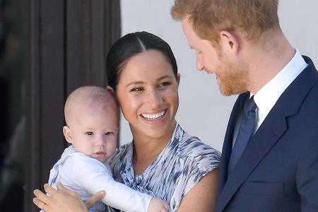 Das Treffen machte Harry und Meghan offenbar richtig glücklich, dabei stand das große Gewitter kurz bevor...