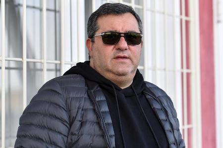 Haalands Berater Mino Raiola spricht im Dezember bei 'Sport1' freimütig über einen möglichen Wechsel seines Schützlings im S...