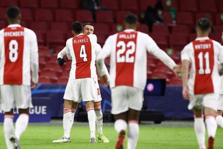 Corona: Ajax Amsterdam hält Quarantäne-Regeln nicht ein Corona: Ajax Amsterdam hält Quarantäne-Regeln nicht ein