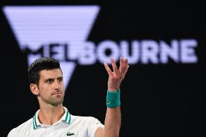 Australiens Innenministerin wehrt sich gegen Vorwürfe: "Djokovic wird nicht gefangen gehalten"