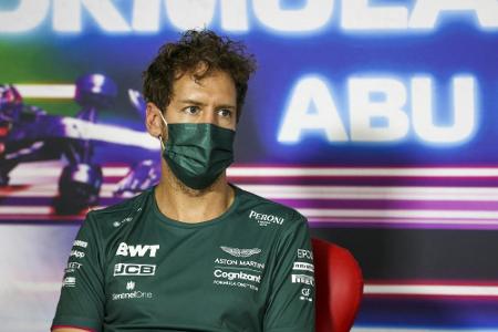 Vettel hätte sich Tempolimit gewünscht - und findet Ampel-Koalition Vettel hätte sich Tempolimit gewünscht - und findet Ampel-Koalition