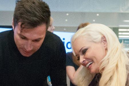 Erstmals trat mit Herr und Frau Erdmännchen ein Paar in der Gesangsshow an. Im Finale von Staffel drei war dann klar: Dahint...