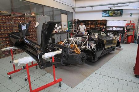 Kleinserien-Hersteller Pagani, Fertigung