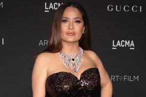 So sexy läutet Salma Hayek das neue Jahr ein