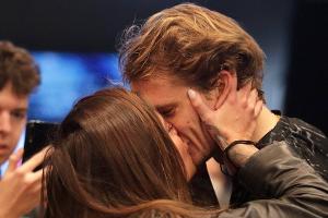 Sophia Thomalla küsst ihren Alexander Zverev nach Matchsieg