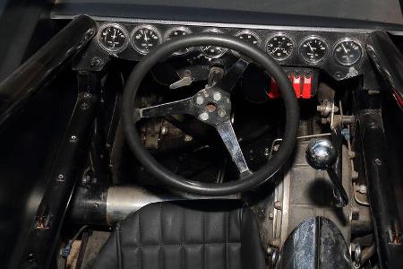 TV Tommy Ivo Showboat slingshot dragster Auktion vier V8