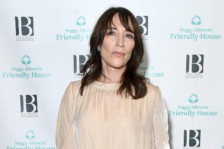 Katey Sagal hat das Krankenhaus offenbar wieder verlassen, nachdem sie angefahren wurde. Katey Sagal hat das Krankenhaus offenbar wieder verlassen, nachdem sie angefahren wurde.