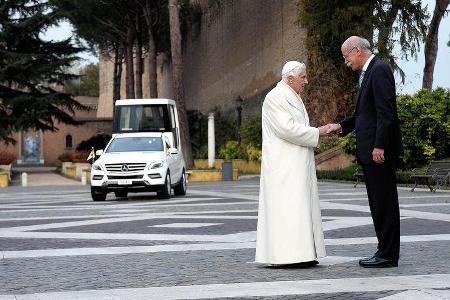 Mercedes M-Klasse Papst Benedict