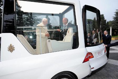 Mercedes M-Klasse Papst Benedict
