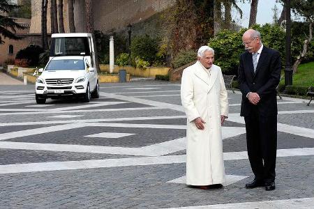 Mercedes M-Klasse Papst Benedict