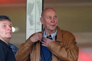 1954er Weltmeister Eckel nach Hüft-OP in Reha-Klinik