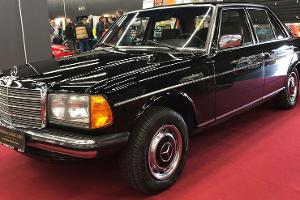 Schnäppchen und Teures auf der Oldtimermesse