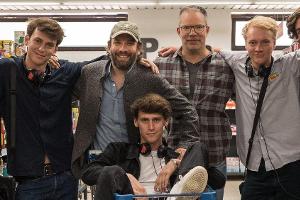 "Die Discounter": Christian Ulmen produziert neue Serie für Amazon