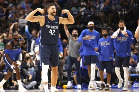 Kleber siegt weiter mit den Mavericks - Theis verliert Kleber siegt weiter mit den Mavericks - Theis verliert