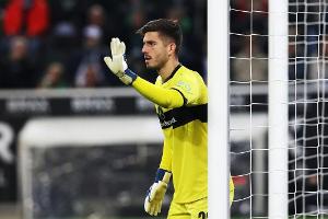 VfB weiter mit Bredlow im Tor