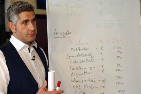 Stilianos Brusenbach ist der neue Schuldnerberater bei RTL. Stilianos Brusenbach ist der neue Schuldnerberater bei RTL.