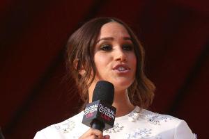 Herzogin Meghan fordert bezahlte Elternzeit