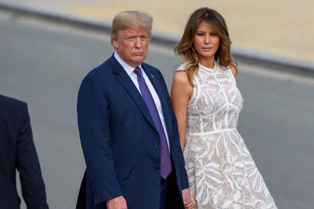 Für viel Aufruhr sorgte die Corona-Infektion des US-Präsidenten Donald Trump im Oktober. Ehefrau Melania und Sohn Barron war...